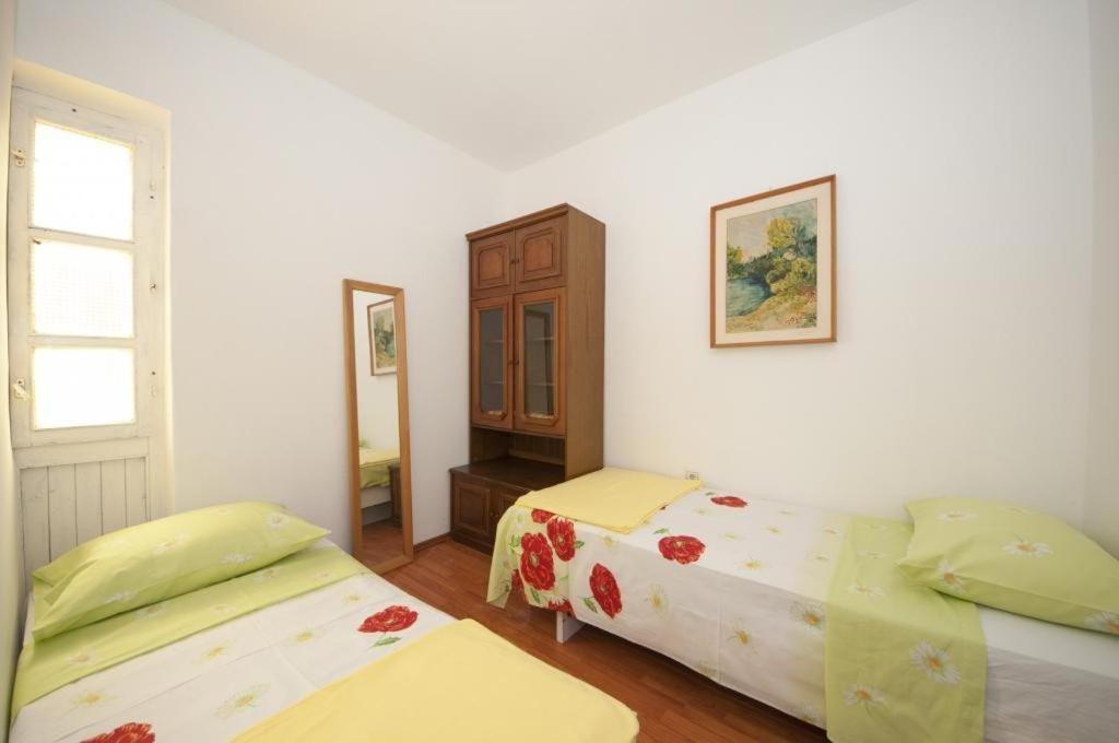 Apartments Kalajzic Pucisca Exterior photo