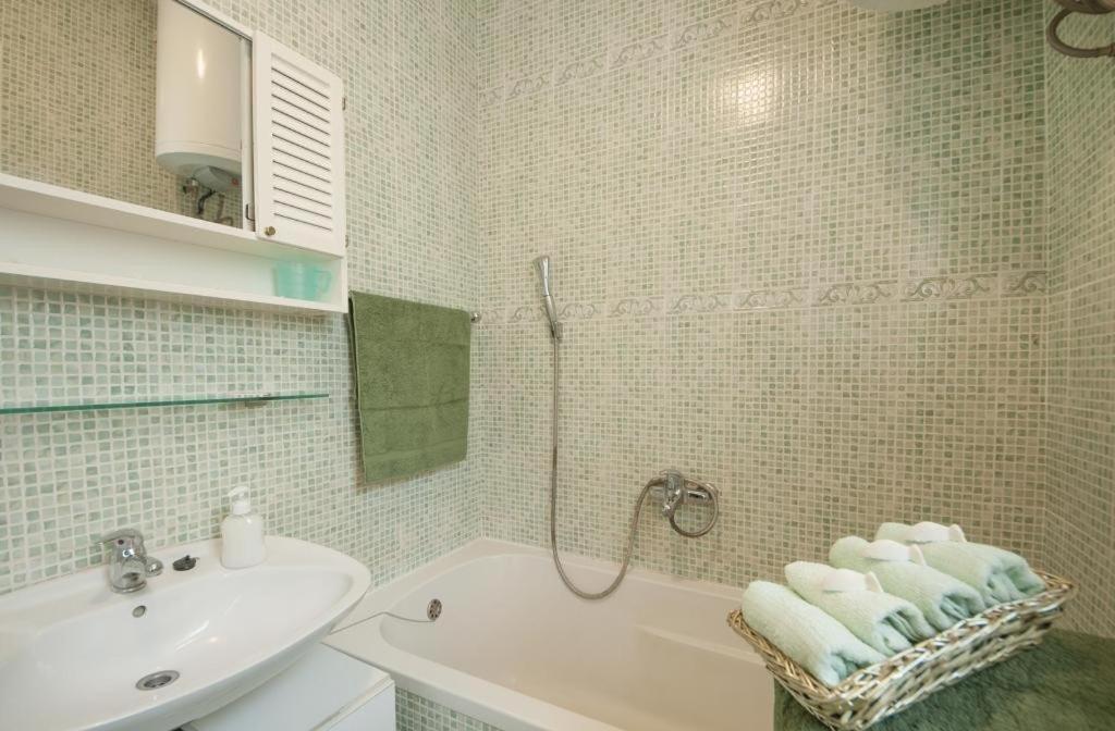 Apartments Kalajzic Pucisca Room photo
